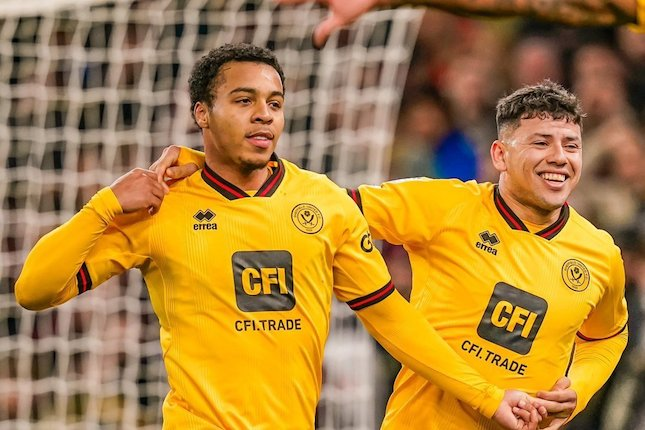 Selebrasi Cameron Archer dalam laga Premier League antara Aston Villa vs Sheffield United, Sabtu (23/12/2023). (c) Sheffield United FC Official